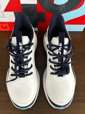 G/FORE MG4+ O2 G/LOCK GOLF SHOES WHITE NAVY TWILIGHT SPIKES WOMENS 9 GLF000099